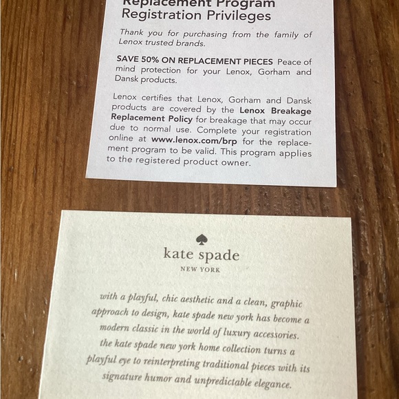 Kate Spade Lenox Simply Sparkling Gold Compact - Picture 6 of 7